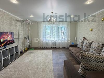 2-комнатная квартира · 64.7 м² · 2/5 этаж, Республики 73/2 — Школы лицея 9, элита, садик Алтынай, школа 14 , южный, строй март, эталон, мечеть, церковь за 18.5 млн ₸ в Темиртау