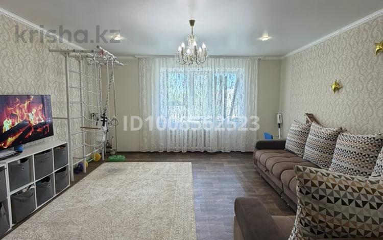 2-комнатная квартира · 64.7 м² · 2/5 этаж, Республики 73/2 — Школы лицея 9, элита, садик Алтынай, школа 14 , южный, строй март, эталон, мечеть, церковь за 18.5 млн ₸ в Темиртау — фото 15