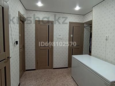 3-комнатная квартира · 62 м² · 2 этаж, Ауэзова за 24.9 млн 〒 в Щучинске