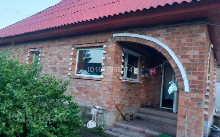 Отдельный дом · 3 комнаты · 60 м² · 30 сот., Горького за 9 млн 〒 в Уварово — фото 2