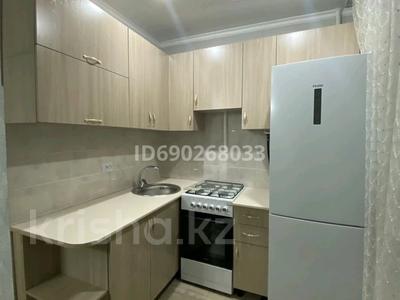 2-бөлмелі пәтер, 50 м², 2/5 қабат тәулігіне, Козбагарова 24, бағасы: 13 000 〒 в Семее