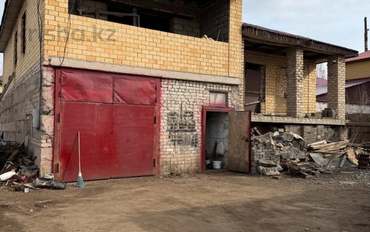 Жеке үй · 9 бөлме · 375.6 м² · 10 сот., Айнаколь 83, бағасы: 95 млн 〒 в Астане, Алматы р-н — фото 9