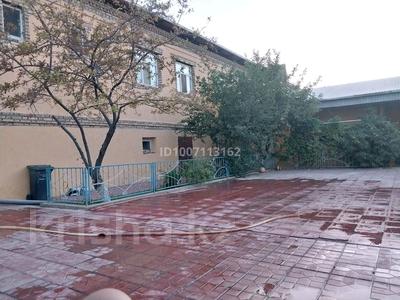 Жеке үй · 5 бөлме · 350 м² · 14 жүзд., Женис 135 — Автовокзал, бағасы: 45 млн ₸ в 