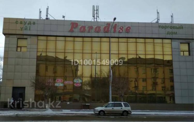 Кеңселер, дүкендер мен бутиктер, қоймалар, қоғамдық тамақтану орны, сұлулық салондары · 1300 м², бағасы: 350 млн ₸ в Темиртау — фото 2
