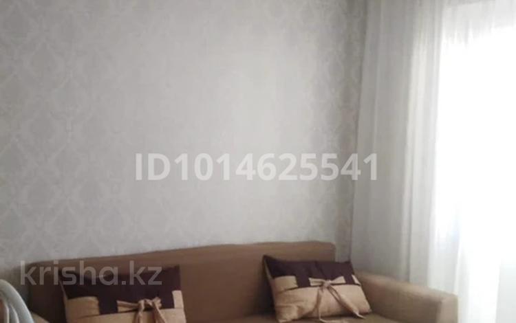 2-бөлмелі пәтер · 48 м² · 4/5 қабат, 10 мкрн 14, бағасы: 130 000 ₸ в Аксае — фото 2
