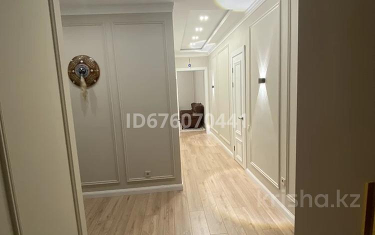 3-бөлмелі пәтер · 90 м² · 7/8 қабат, Мәңгілік Ел 42а, бағасы: 70 млн ₸ в Астане, Есильский р-н — фото 20