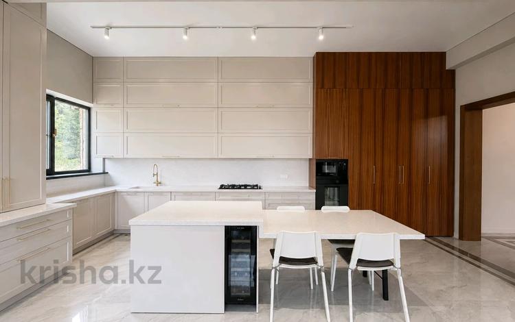 Жеке үй · 6 бөлме · 613 м² · 16 жүзд., Керей-Жанибек хандар, бағасы: ~ 2.5 млрд ₸ в Алматы, Медеуский р-н — фото 2