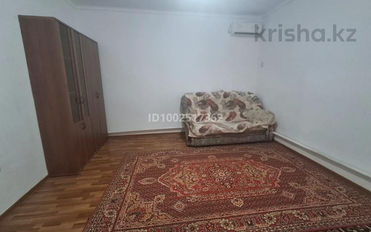 Часть дома · 1 комната · 50 м², Химпоселок за 100 000 〒 в Атырау, мкр Химпоселок — фото 2