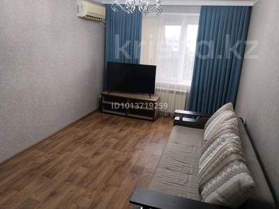 2-бөлмелі пәтер · 58 м² · 5/5 қабат, мкр 8 ... — Рынок Алтай и магазин Дина, бағасы: 17 млн ₸ в Актобе