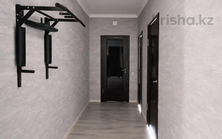 4-комнатная квартира · 131.7 м² · 4/5 этаж, мкр. Алтын орда, Батыс 2 за 48 млн ₸ в Актобе — фото 2