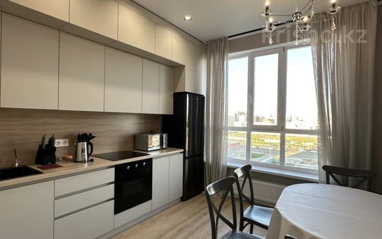1-комнатная квартира · 40 м² · 7/17 этаж, Туран 83/1 за 260 000 ₸ в Астане, Нура р-н — фото 2
