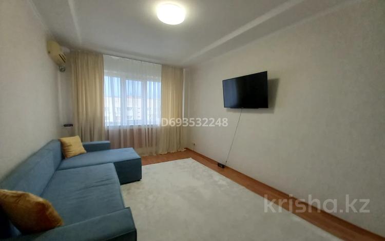 1-комнатная квартира, 42 м², 9/9 этаж, мкр Алмагуль