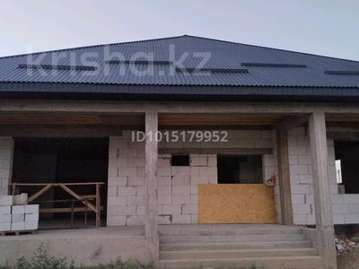 Жеке үй · 4 бөлме · 240 м² · 8 жүзд., Квартал 218 1909 — Абылайхана, бағасы: 40 млн ₸ в Каскелене