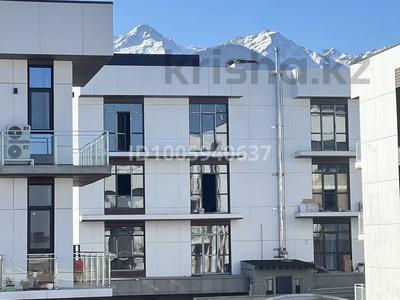 3-комнатная квартира · 70 м² · 2/3 этаж, Мкрн. Нурлытау 932 за 68 млн 〒 в Алматы, Бостандыкский р-н