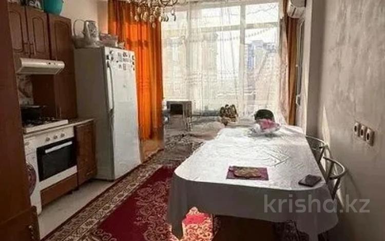 2-бөлмелі пәтер · 65 м² · 8/9 қабат, Мамыр-2 ш/а., бағасы: 46.5 млн ₸ в Алматы, Ауэзовский р-н — фото 2