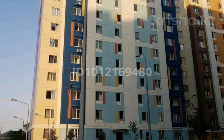 2-комнатная квартира · 58 м² · 6/12 этаж, мкр Акбулак, 1-я улица 117 за 230 000 ₸ в Алматы, Алатауский р-н — фото 2
