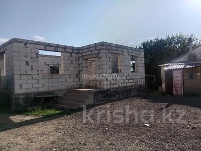 Жеке үй · 3 бөлме · 55 м² · 15 сот., Султан.Махмуд.Бейбарыса 13в — Рядом,базар, объезд ная трасса,от города 15км, бағасы: 29 млн 〒 в Караоткеле