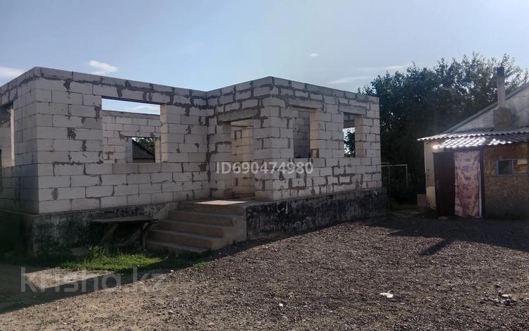 Жеке үй · 3 бөлме · 55 м² · 15 сот., Султан.Махмуд.Бейбарыса 13в — Рядом,базар, объезд ная трасса,от города 15км, бағасы: 29 млн 〒 в Караоткеле — фото 15