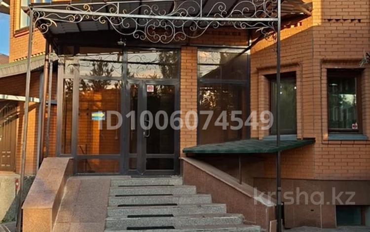 Үйдің бір бөлігі · 4 бөлме · 200 м² · 5 сот., мкр Комсомольский 21/2, бағасы: 180 млн ₸ в Астане, Есильский р-н — фото 2