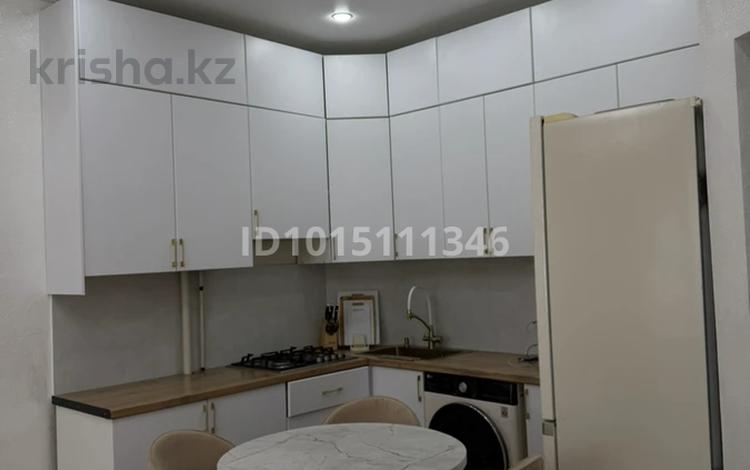 2-комнатная квартира · 58 м² · 9/9 этаж, мкр. Алтын орда за 300 000 ₸ в Актобе — фото 8