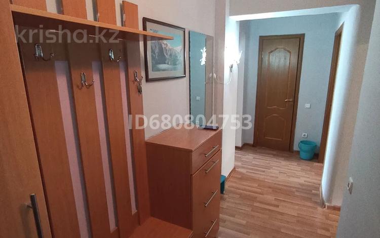 2-комнатная квартира, 55 м², 6/9 этаж помесячно, Райымбека 241 — Ауэзова