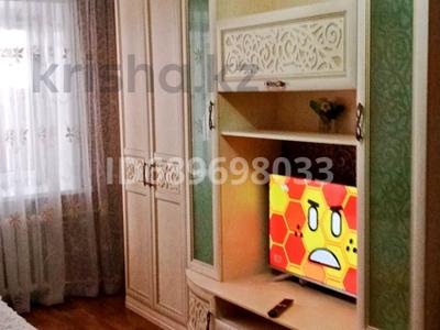 1-бөлмелі пәтер, 37 м², 4/5 қабат тәулігіне, Майкудук, Майкудук, 12й микрорайон 1, бағасы: 7 000 〒 в Караганде, Алихана Бокейханова р-н