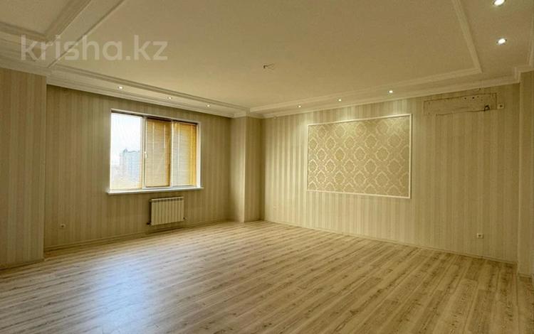 2-комнатная квартира, 112 м², 6/11 этаж, Кунаева 36 — Кунаева за 47 млн 〒 в Шымкенте — фото 2