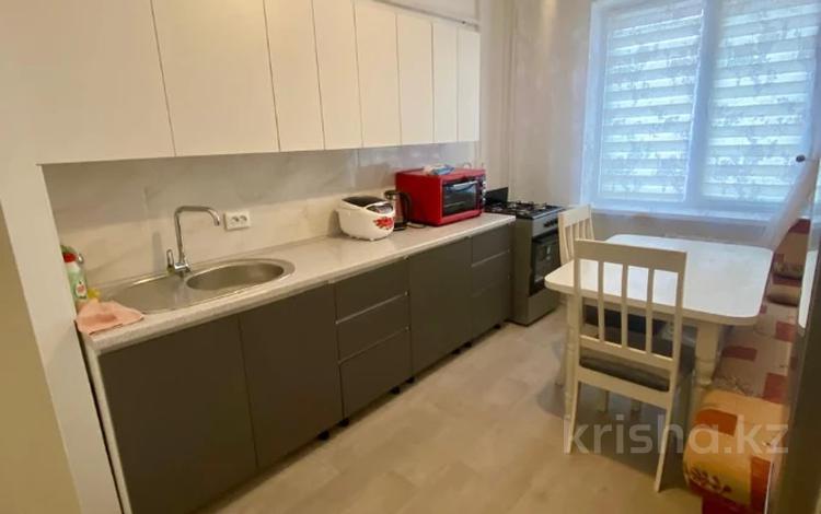 1-бөлмелі пәтер · 37 м² · 1/9 қабат, мкр Аксай-5, Бауыржан момышулы, бағасы: 26 млн ₸ в Алматы, Ауэзовский р-н — фото 2