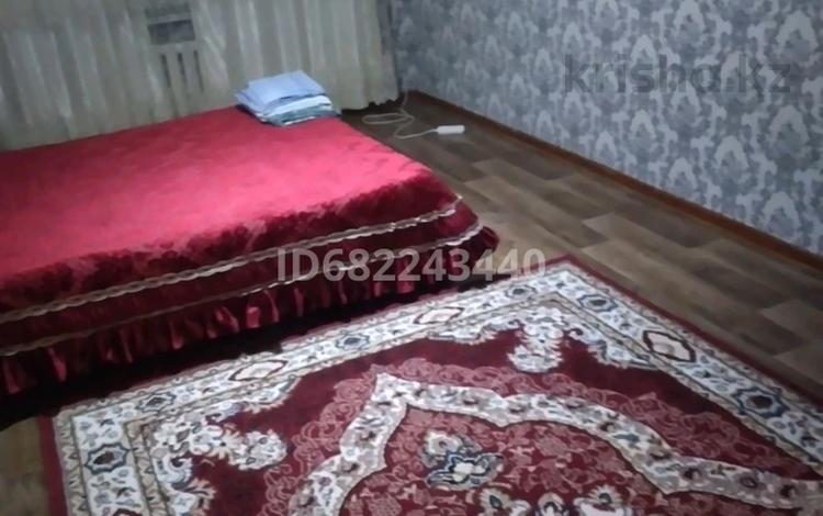 1-комнатная квартира, 36 м², 2/5 этаж посуточно, Самал 10а за 6 000 〒 в Талдыкоргане, мкр Самал — фото 9