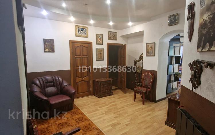 3-комнатная квартира · 110 м² · 2/3 этаж, Победы 5 — В районе гостиницы Чайка за 270 000 ₸ в Темиртау — фото 15