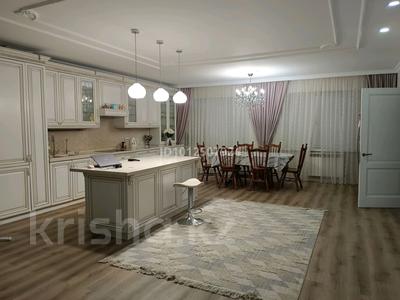 5-комнатная квартира · 220 м² · 1/3 этаж, Газиза Жубанова 15 за 65 млн ₸ в Актобе