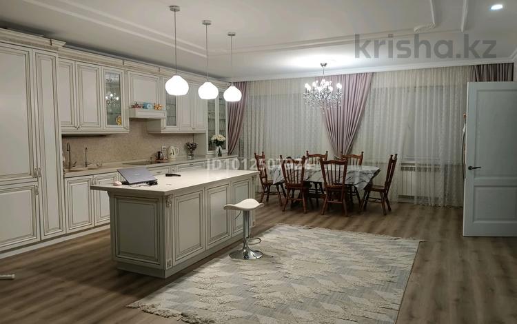 5-комнатная квартира · 220 м² · 1/3 этаж, Газиза Жубанова 15 за 65 млн ₸ в Актобе — фото 2