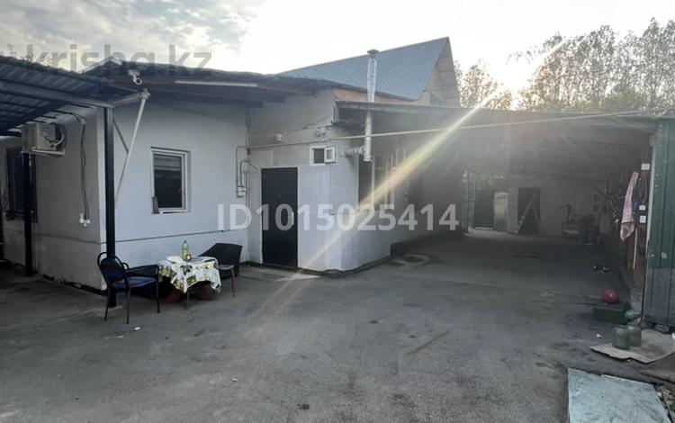 Отдельный дом · 3 комнаты · 100 м² · 8 сот., мкр Улжан-1 38 — Жалбаз мед, соседи за 70 млн ₸ в Алматы, Алатауский р-н — фото 2