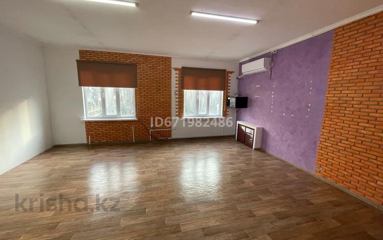 Свободное назначение, офисы, студии · 36 м² за 120 000 〒 в Шымкенте, Енбекшинский р-н — фото 4