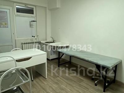Свободное назначение, офисы, магазины и бутики, общепит, салоны красоты, медцентры и аптеки, образование · 74 м² за 65 млн 〒 в Шымкенте, Каратауский р-н