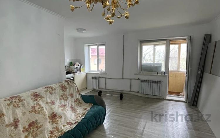 2-комнатная квартира, 40 м², 4/4 этаж, розыбакиева 214