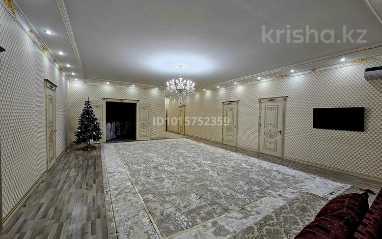 4-комнатная квартира · 300 м² · 1/1 этаж, мкр Самал, Берик Коркытов за 600 000 ₸ в Атырау — фото 2