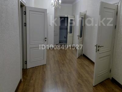 4-комнатная квартира · 140 м² · 2/4 этаж, Иляева 31 — Остоновка Баян сулу за 300 000 〒 в Шымкенте