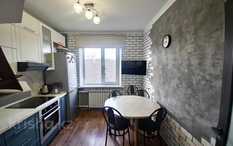 3-бөлмелі пәтер · 65 м² · 4/9 қабат, мкр Юго-Восток, мкр Степной 4, бағасы: 29.5 млн ₸ в Караганде, Казыбек би р-н — фото 2
