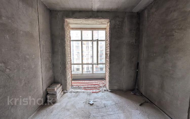 3-бөлмелі пәтер · 92 м² · 5/10 қабат, Юго-Восток ш/а., Микрорайон Байкена Ашимова 21/5, бағасы: 47 млн ₸ в Караганде, Казыбек би р-н — фото 2