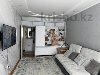 2-бөлмелі пәтер · 58 м² · 2/5 қабат, 12-ш/а. 42, бағасы: 16 млн ₸ в Актау, 12-й мкр