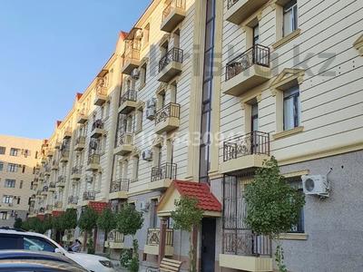 2-бөлмелі пәтер · 64 м² · 2/5 қабат, Нұрсая ш/а., проспект Абулхайр-хана 66, бағасы: 250 000 ₸ в Атырау, мкр Нурсая
