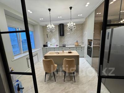 2-комнатная квартира · 110 м² · 5/8 этаж, Болашак за 67 млн 〒 в Талдыкоргане, мкр Болашак