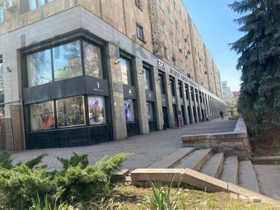 Аренда коммерческой недвижимости в Алматы: Свободное назначение, офисы, магазины и бутики, медцентры и аптеки · 550 м² за 12.5 млн 〒 Свободное назначение, офисы, магазины и бутики, медцентры и аптеки · 550 м² за 12.5 млн 〒 в Алматы, Медеуский р-н