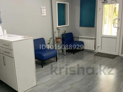 Магазины и бутики, салоны красоты, медцентры и аптеки, образование · 75 м² за 1.2 млн ₸ в Алматы, Ауэзовский р-н