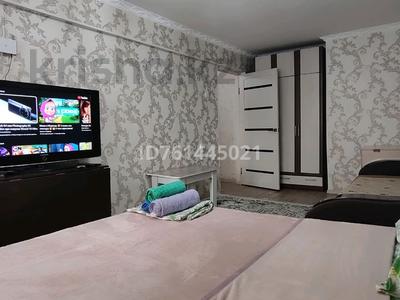 1-комнатная квартира · 50 м² · 3/5 этаж, Проспект Абая 28 А — Есенова Абая за 13 000 〒 в 