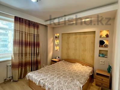 3-комнатная квартира · 117 м² · 5/10 этаж, мкр Таугуль, Мустай карим 12/17 — Жандосова Саина рядом трц Алматы молл за 600 000 ₸ в Ауэзовский р-н