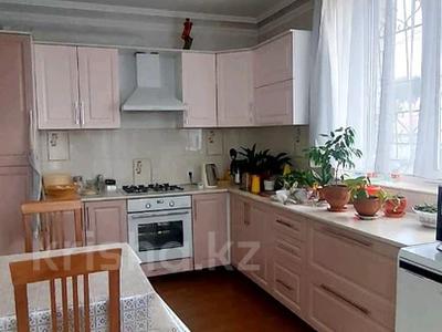 Аренда квартир в Жетысу обл.: 3-комнатная квартира · 81 м² · 1/2 этаж, Казахстанская 1б за 350 000 〒 3-комнатная квартира · 81 м² · 1/2 этаж, Казахстанская 1б за 350 000 〒 в Талдыкоргане