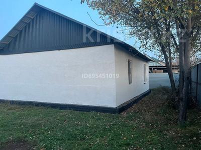 Отдельный дом · 3 комнаты · 60 м² · 8 сот., Суйнбая 8 — Шубаева за 35 млн ₸ в Боралдае (Бурундай)