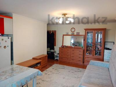 3-комнатная квартира · 59 м² · 2/5 этаж, Нуркена Абдирова 9 — Нуркена Абдирова- Бухар Жырау за 22.6 млн 〒 в Караганде, Казыбек би р-н